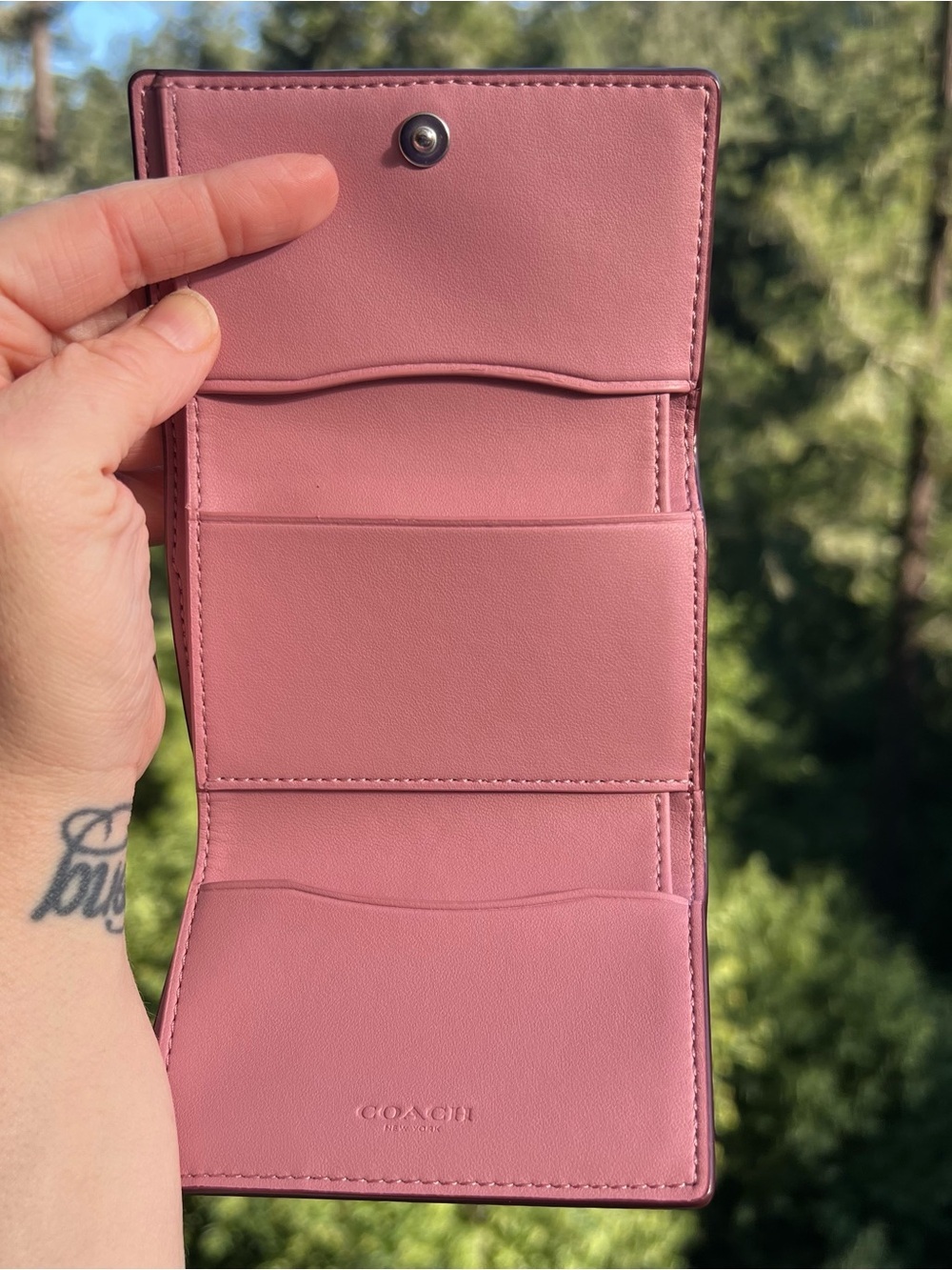COACH Women's Metallic Pink Micro Wallet CW805 AUTHENTIC NWT - Picture 3 of 6